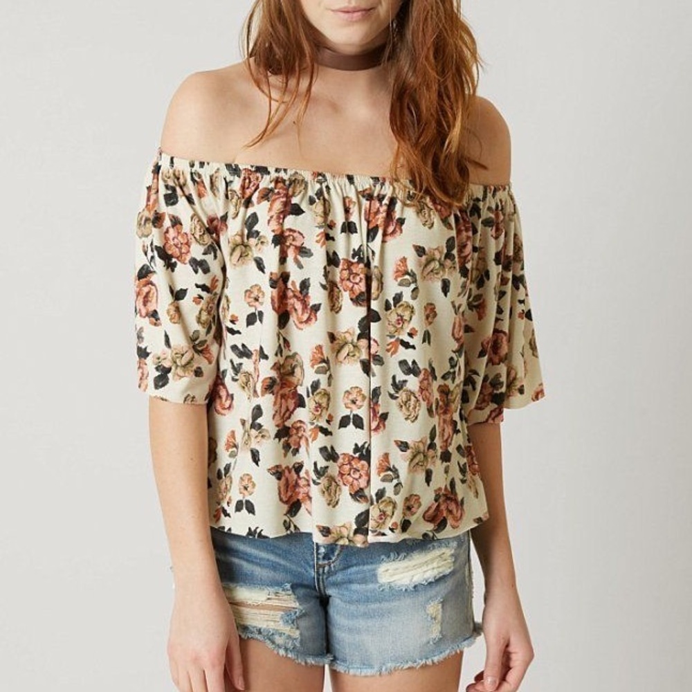 BKE Gimmicks Floral Cottage Vintage Off shoulder peasant top